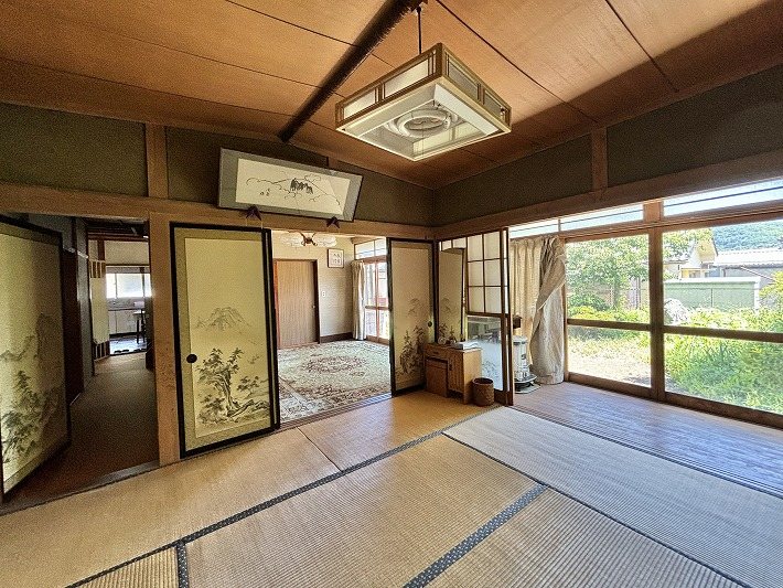 佐久市新子田　中古戸建 内観写真（リビング以外の居室）