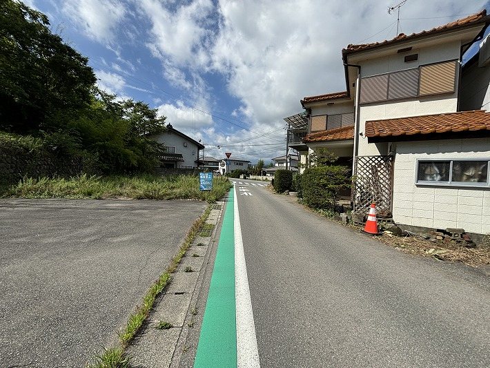 佐久市臼田　土地 現地写真（前面道路含む現地写真）