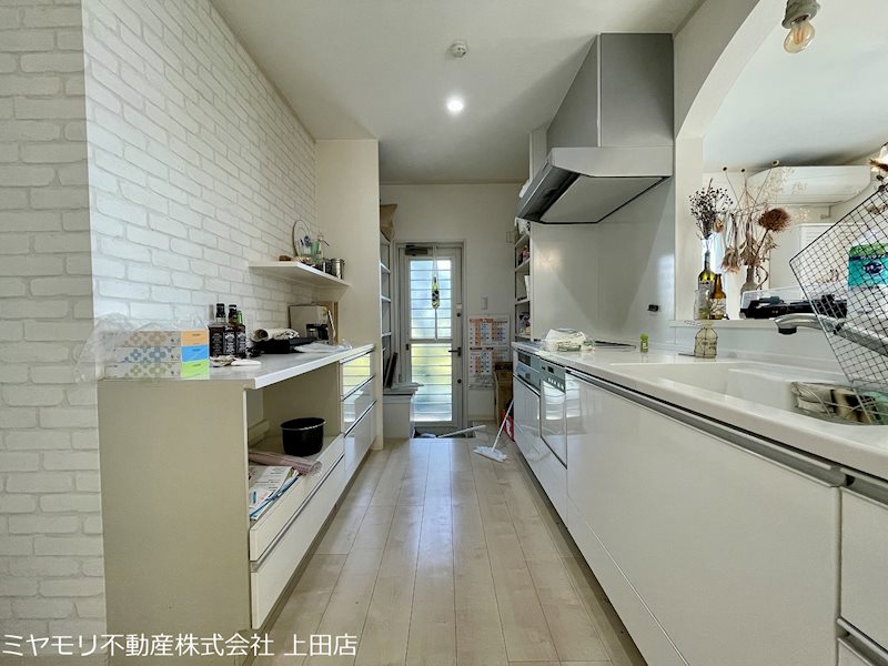 東御市新屋　中古戸建 内観写真（キッチン）