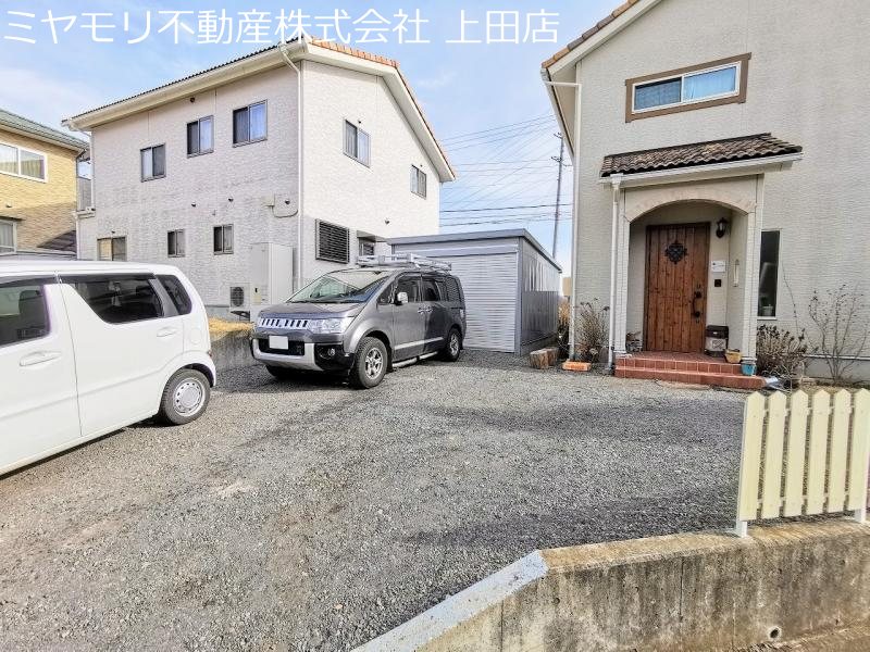 東御市新屋　中古戸建 現地写真（前面道路含む現地写真）
