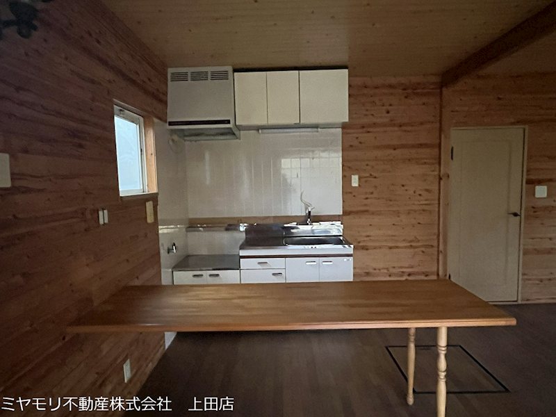小県郡青木村沓掛　中古戸建 内観写真（リビング）