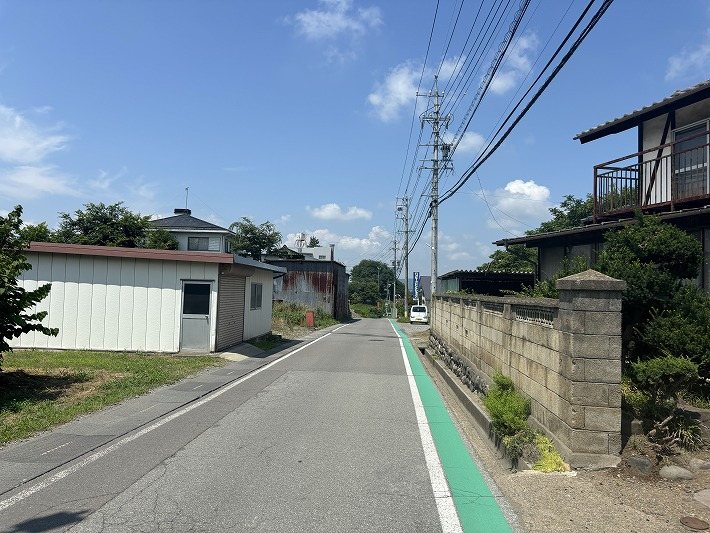 佐久市根々井　土地 現地写真（前面道路含む現地写真）