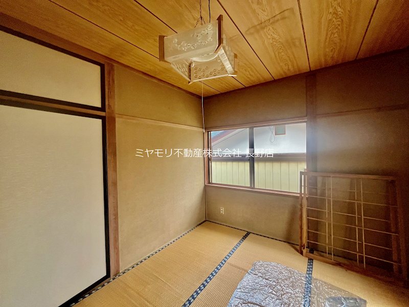 長野市小鍋　中古戸建 内観写真（リビング以外の居室）