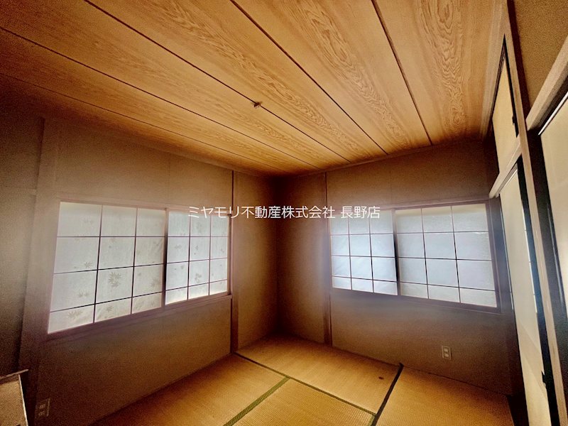 長野市小鍋　中古戸建 内観写真（リビング以外の居室）