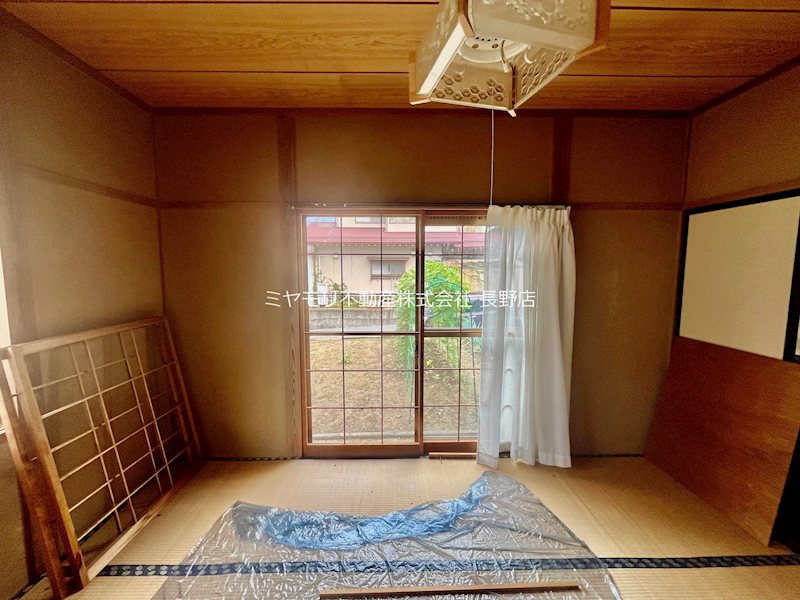 長野市小鍋　中古戸建 内観写真（リビング以外の居室）