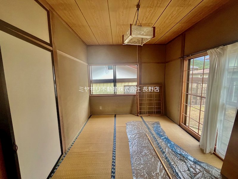 長野市小鍋　中古戸建 内観写真（リビング以外の居室）