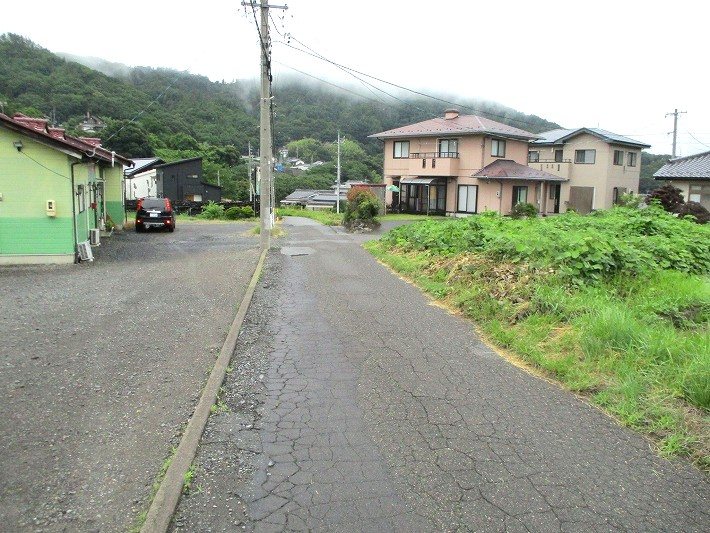 小諸市甲　土地 現地写真（前面道路含む現地写真）