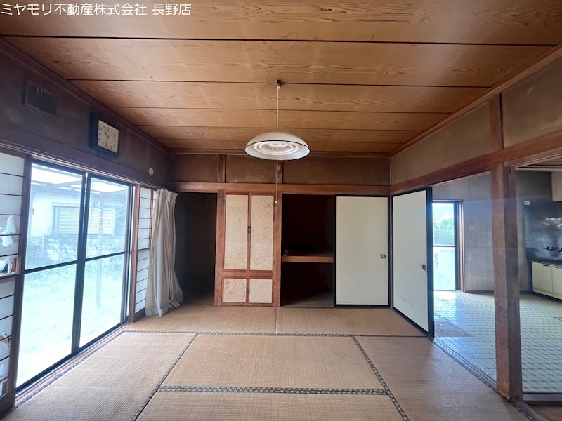 千曲市上徳間　中古戸建 内観写真（リビング）
