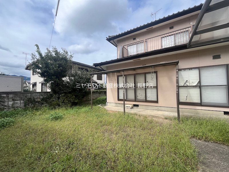 千曲市上徳間　中古戸建 現地写真（庭）