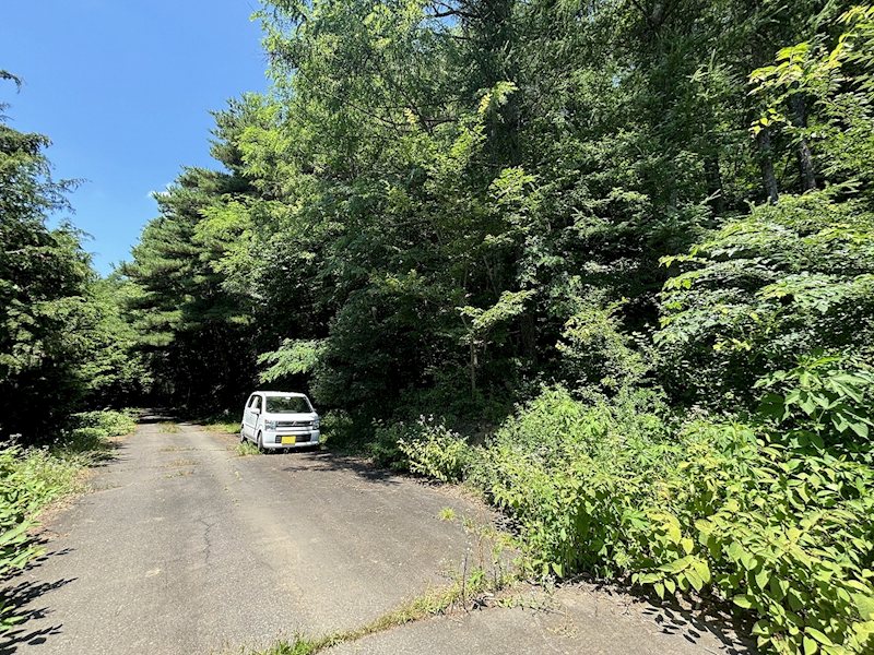 佐久市内山　土地 現地写真（前面道路含む現地写真）
