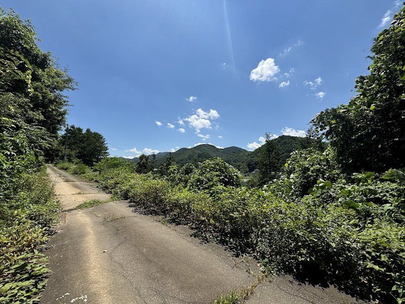 佐久市内山　土地 現地写真（前面道路含む現地写真）