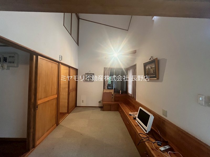 千曲市八幡　中古戸建 内観写真（リビング以外の居室）