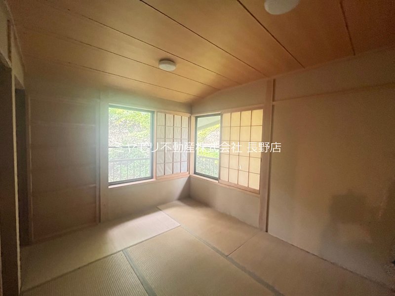 千曲市八幡　中古戸建 内観写真（リビング以外の居室）