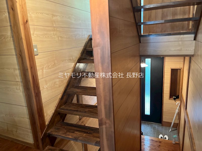 千曲市八幡　中古戸建 現地写真（玄関）