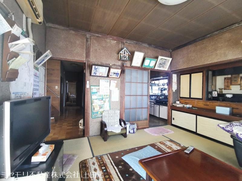 東御市加沢　戸建 内観写真（リビング）
