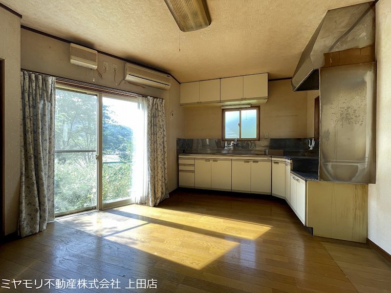 上田市国分　中古戸建 内観写真（キッチン）