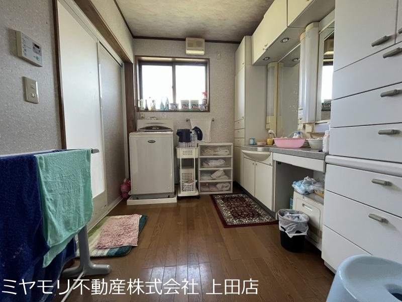 上田市八木沢　戸建 内観写真（洗面台・洗面所）