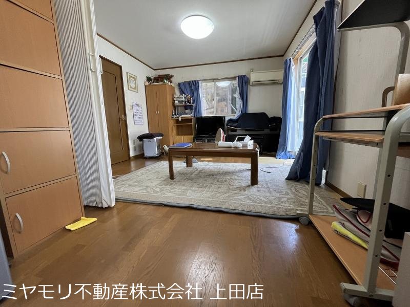 上田市住吉　中古戸建 内観写真（リビング）