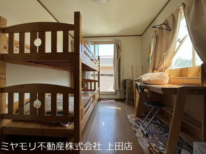 上田市住吉　中古戸建 内観写真（リビング以外の居室）