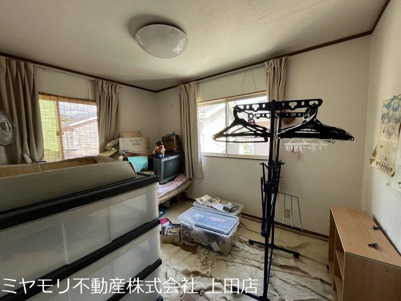 上田市住吉　中古戸建 内観写真（リビング以外の居室）