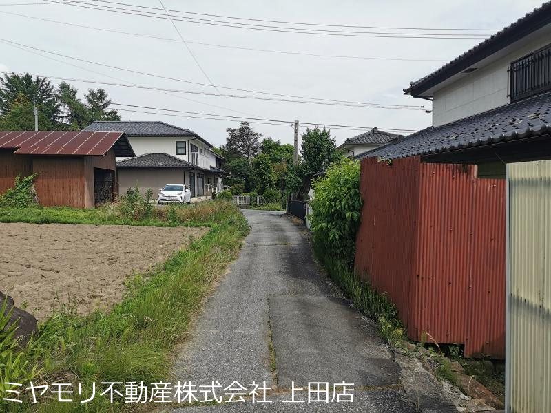 東御市和　土地 現地写真（前面道路含む現地写真）