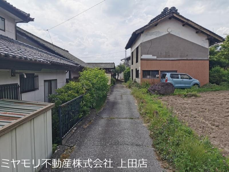 東御市和　土地 現地写真（前面道路含む現地写真）