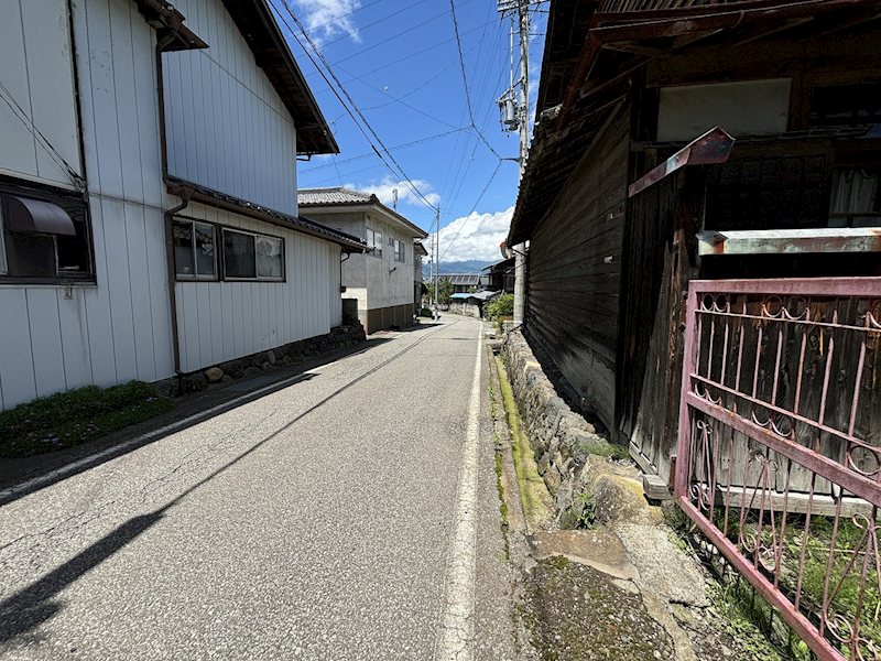 佐久市塩名田　土地 現地写真（前面道路含む現地写真）