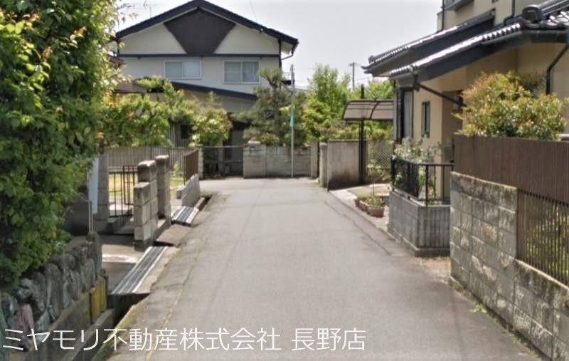 長野市吉田２丁目　土地 現地写真（前面道路含む現地写真）