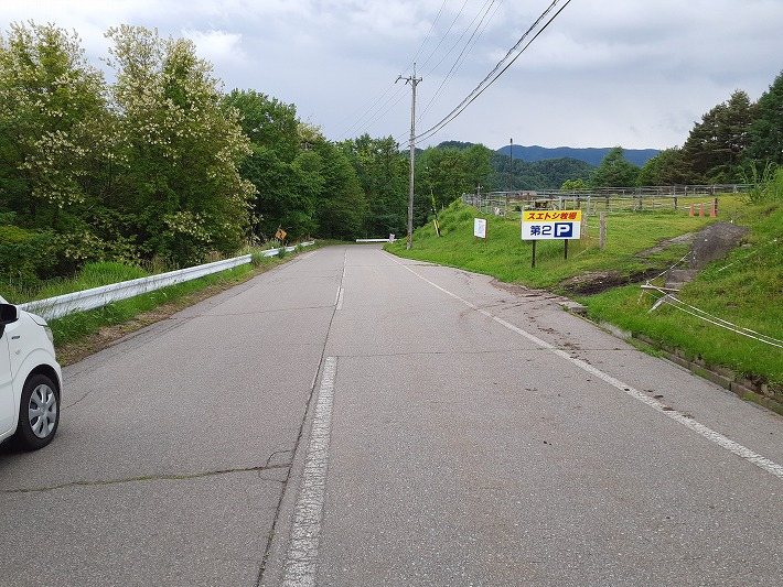 佐久市志賀　中古戸建 現地写真（前面道路含む現地写真）