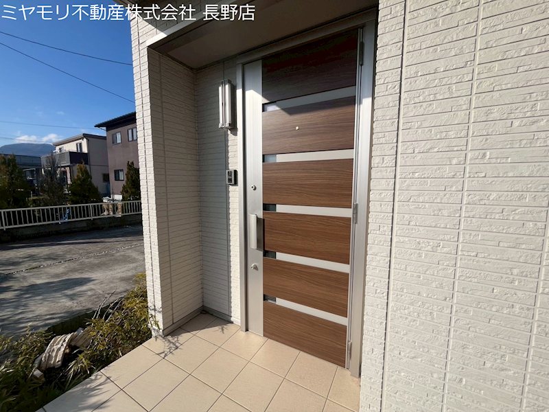 川中島町今里　中古戸建 現地写真（玄関）