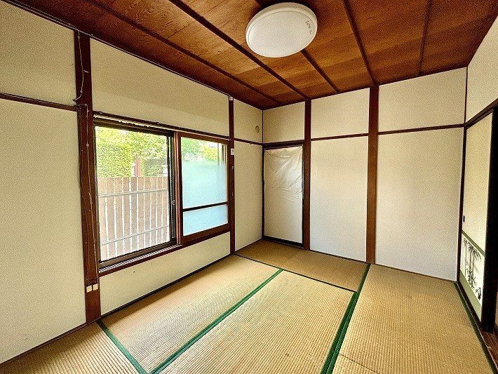小諸市鶴巻　中古戸建 内観写真（リビング以外の居室）