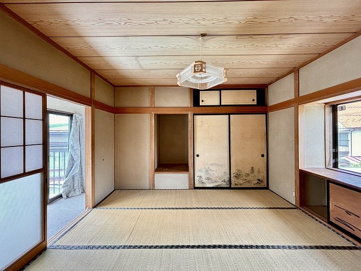 小諸市鶴巻　中古戸建 内観写真（リビング以外の居室）