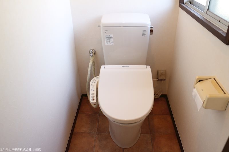 東御市和　戸建　収益物件 内観写真（トイレ）
