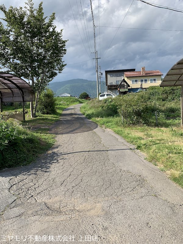 東御市新張　土地 現地写真