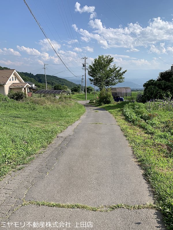 東御市新張　土地 現地写真