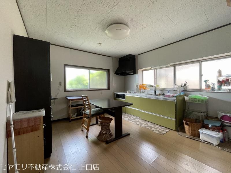 【商談中】東御市祢津　中古戸建 内観写真（キッチン）