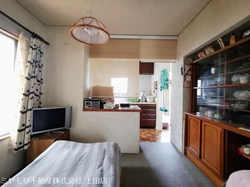 上田市上野　中古戸建 内観写真（リビング）