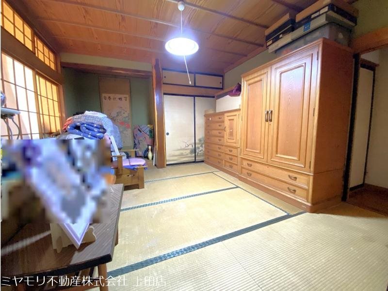 上田市塩川　中古戸建 内観写真（リビング以外の居室）