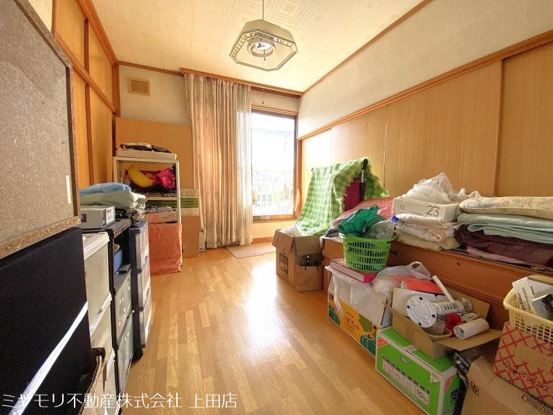 上田市塩川　中古戸建 内観写真（リビング以外の居室）
