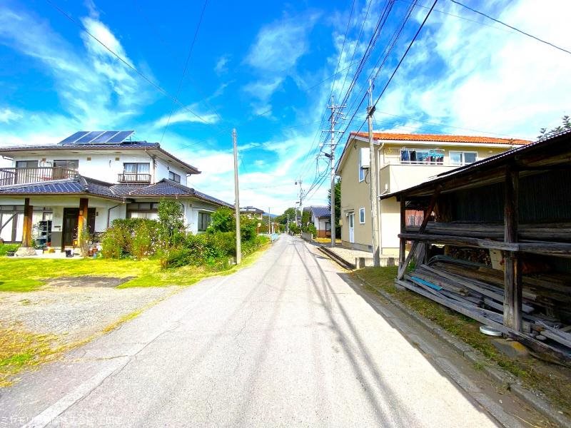 上田市塩川　中古戸建 現地写真（前面道路含む現地写真）