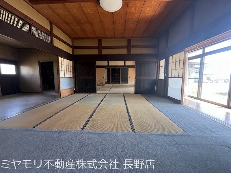 飯綱町川上　中古戸建 内観写真（リビング）