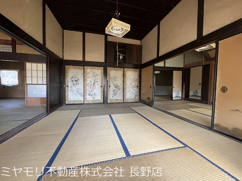 飯綱町川上　中古戸建 内観写真（リビング以外の居室）