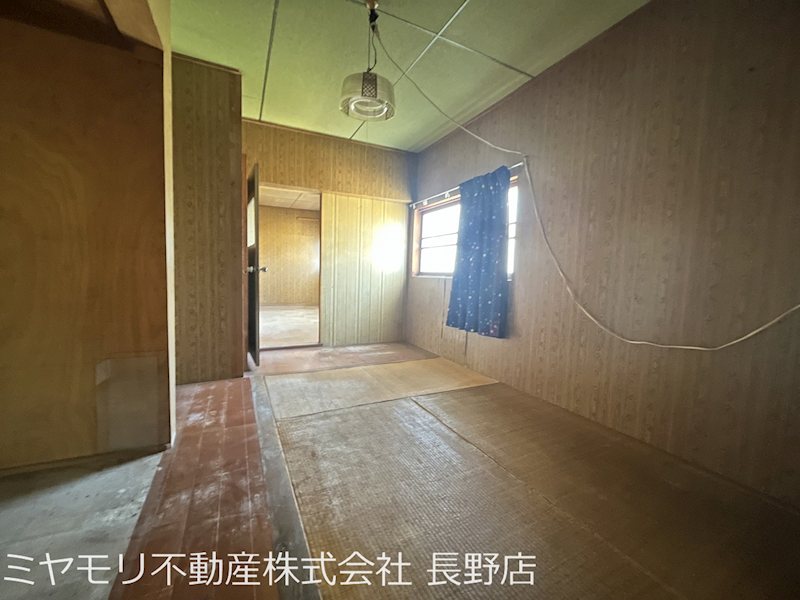 飯綱町川上　中古戸建 内観写真（リビング以外の居室）