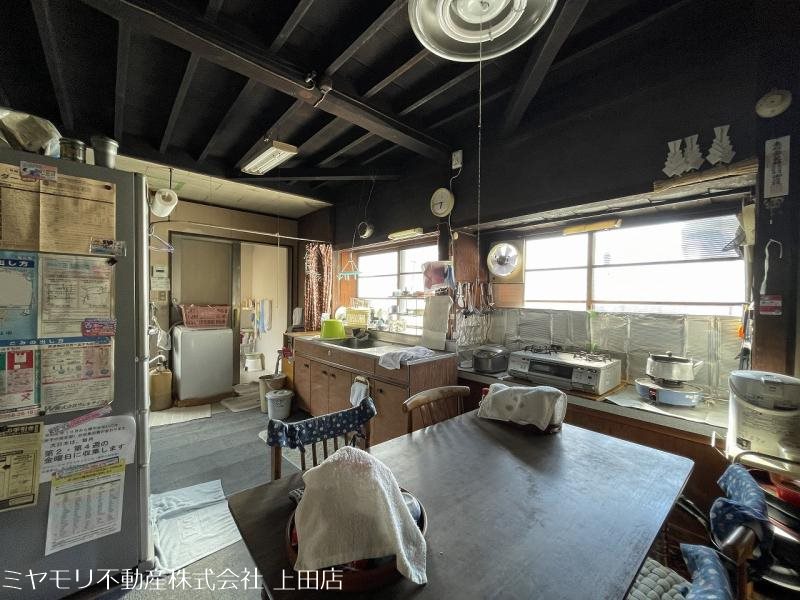 上田市芳田　中古戸建 内観写真（キッチン）