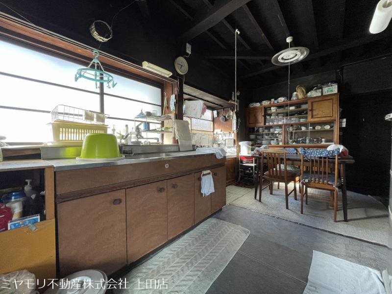 上田市芳田　中古戸建 内観写真（キッチン）