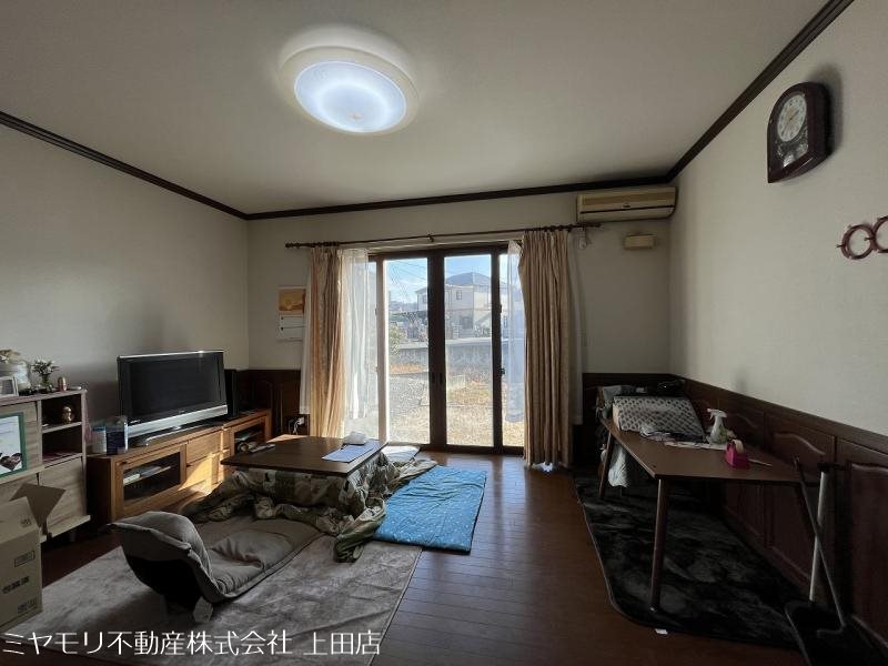 東御市田中　中古戸建 内観写真（リビング）