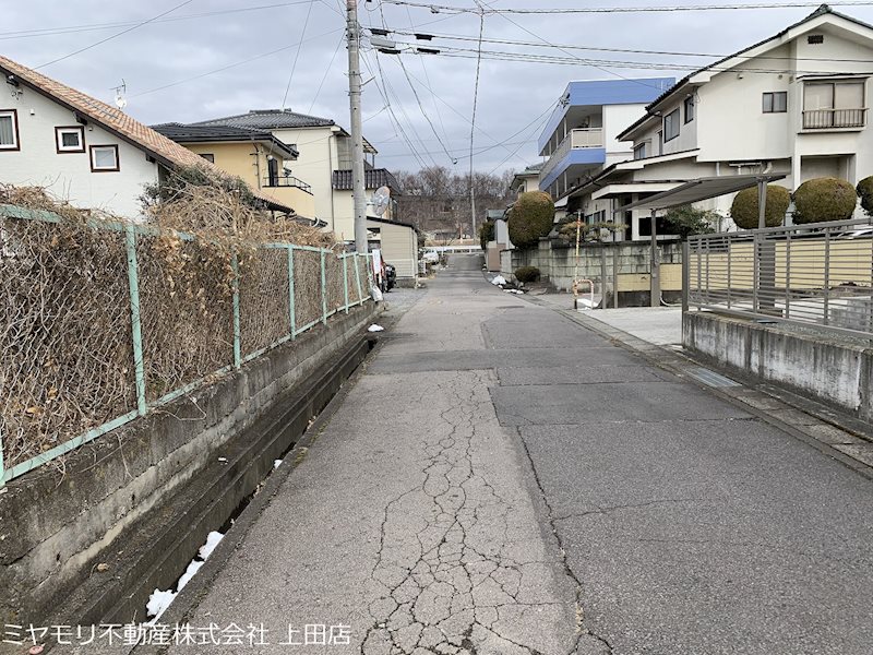 上田市常入一丁目　土地 現地写真（前面道路含む現地写真）