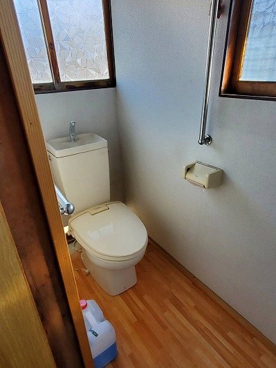 小諸市六供　中古戸建 内観写真（トイレ）