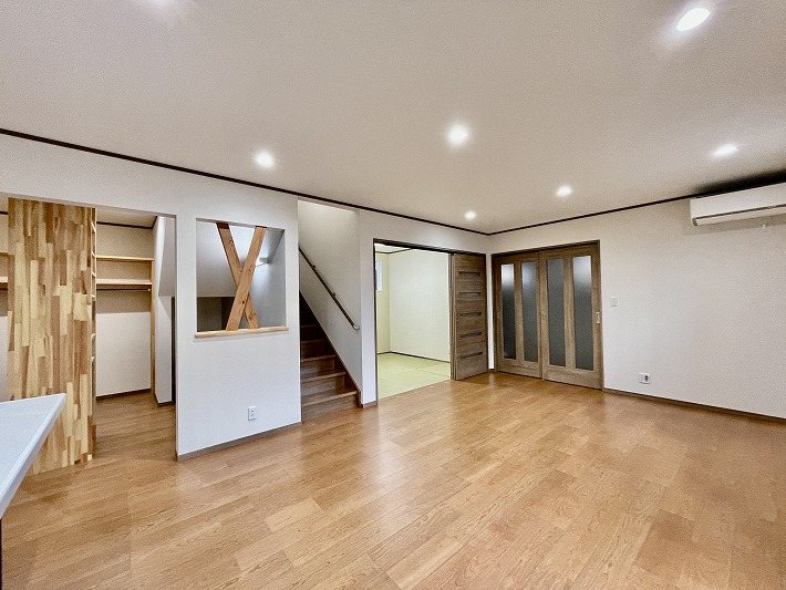 小諸市加増　中古戸建 内観写真（リビング）
