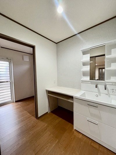 小諸市加増　中古戸建 内観写真（洗面台・洗面所）